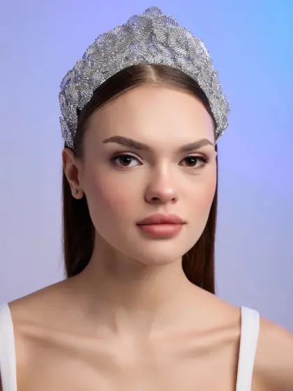 Lilya Taç