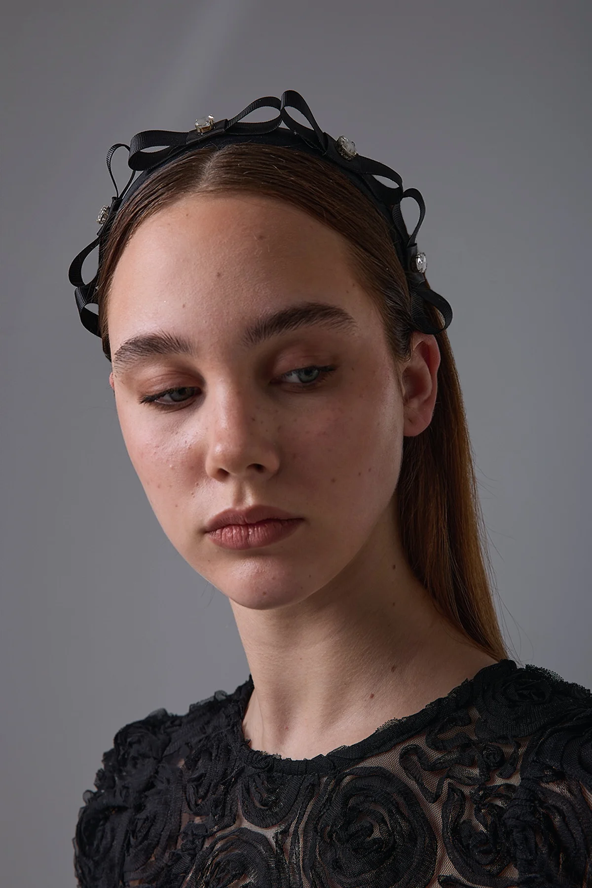 Bowie Taç fiyonklu günlük taç