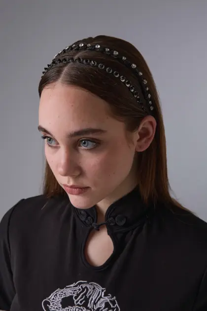 Chloe Taç siyah minimal günlük taç